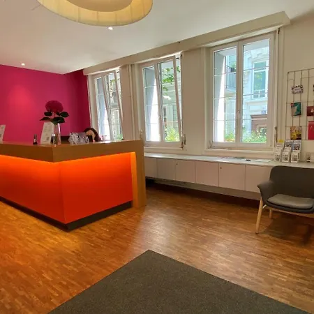 Josephine's - Women Only With Rooftop And Community Area 3* Zürich