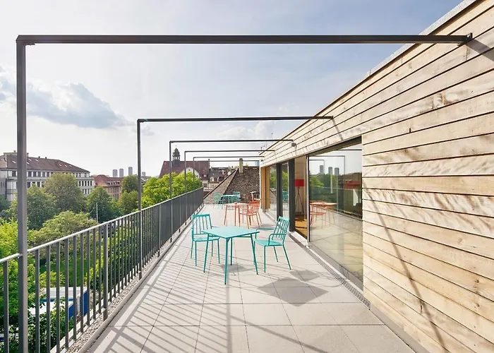 Maison d'hôtes Josephine's - Women Only With Rooftop And Community Area 3*