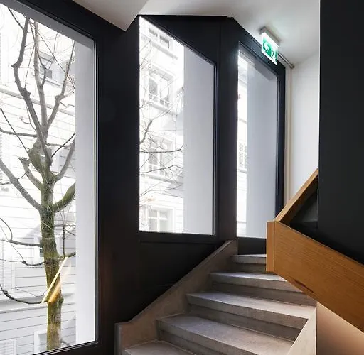 Josephine's - Women Only With Rooftop And Community Area Zurich