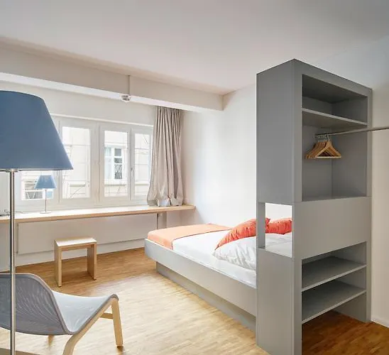 Josephine's - Women Only With Rooftop And Community Area Zurich