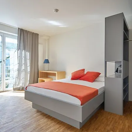 Josephine's - Women Only With Rooftop And Community Area