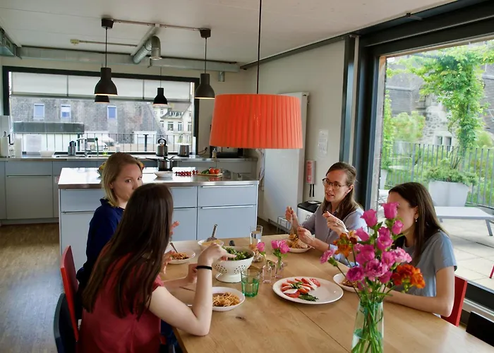 Gasthuis Josephine's - Women Only With Rooftop And Community Area