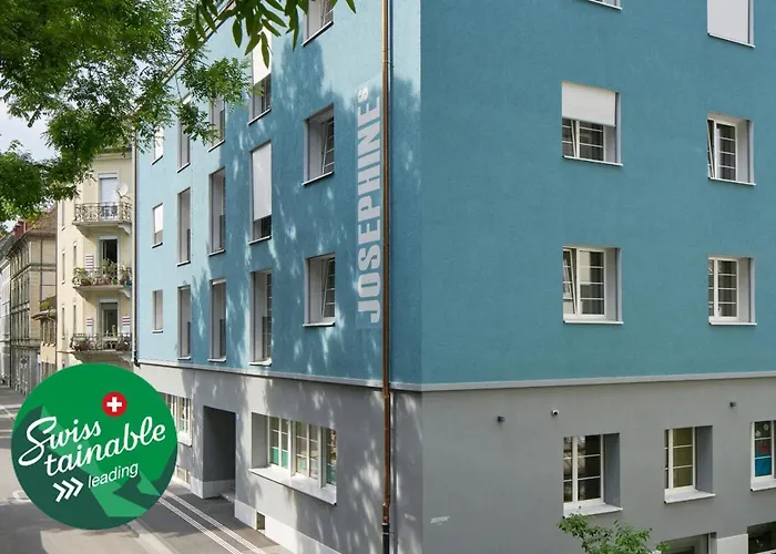 Josephine's - Women Only With Rooftop And Community Area